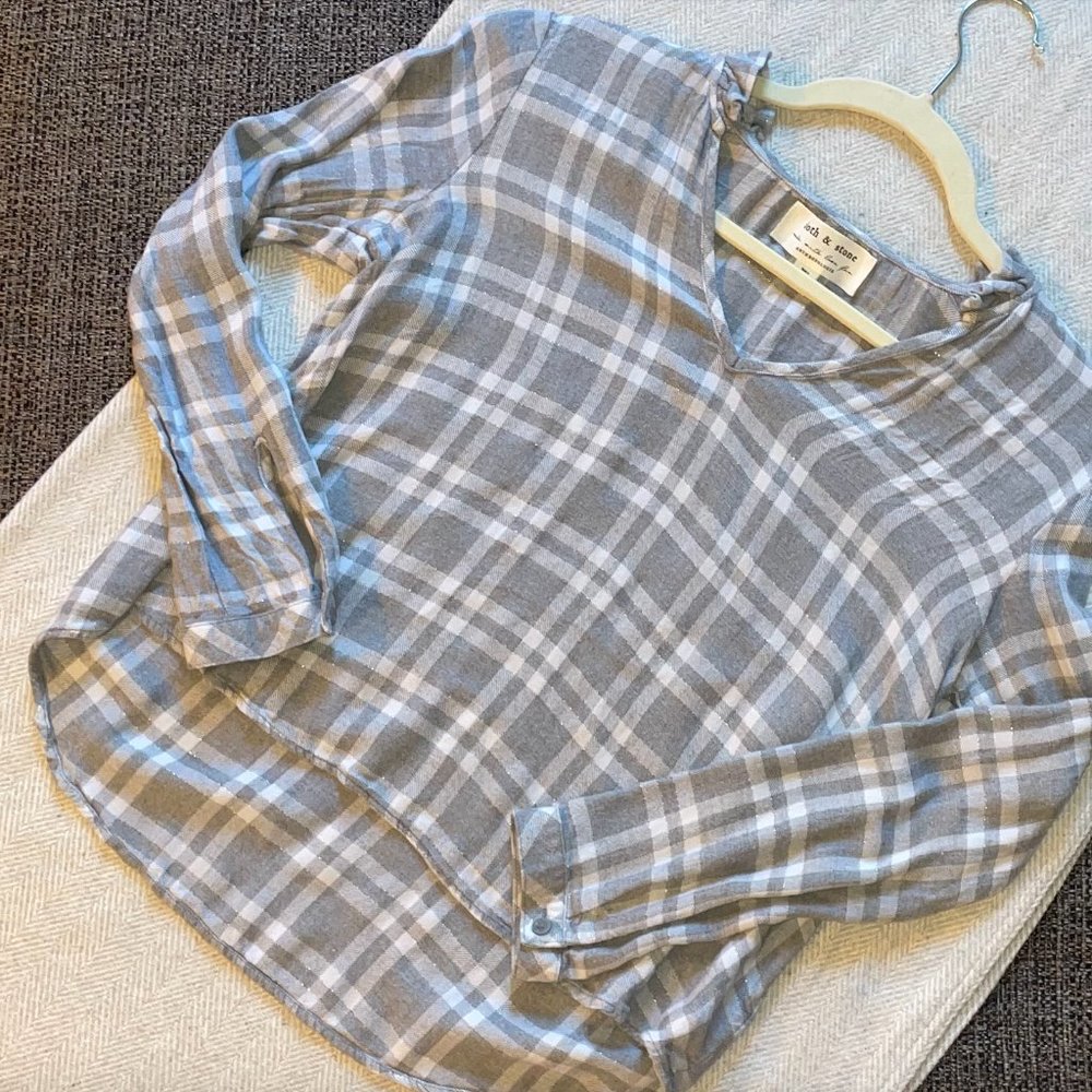 Anthropologie Cloth & Stone Sz xS Grey Plaid Pullover Top Ruffled Neck - Picture 3 of 5